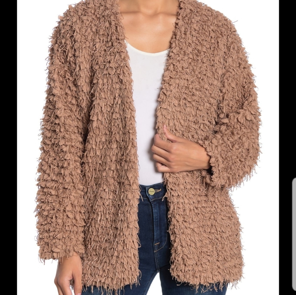 Socialite Open Front Faux Fur Jacket
SZ S NWT